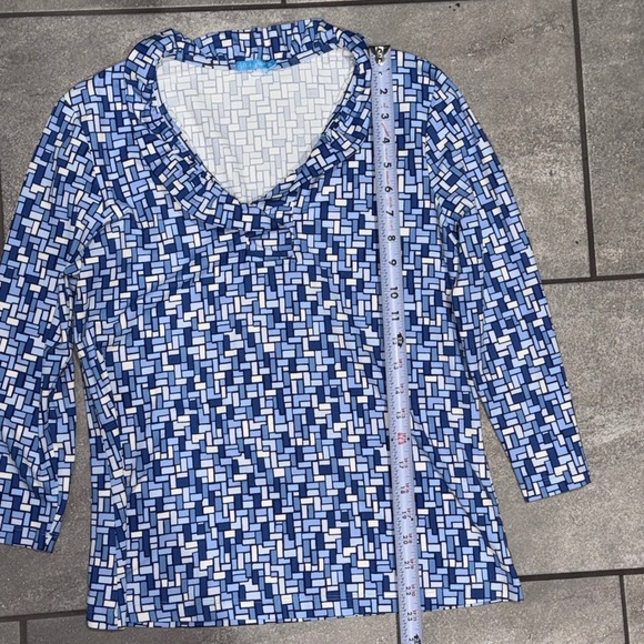J McLaughlin Women Durham Blue Geometric Print Cowl Neck 3/4 Sleeve Top Sz M - Picture 8 of 11